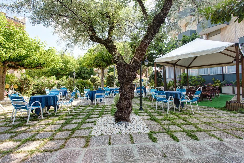 Hotel Real Cervia Exterior foto