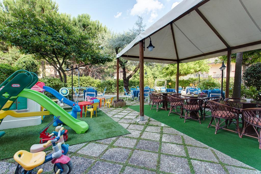 Hotel Real Cervia Exterior foto