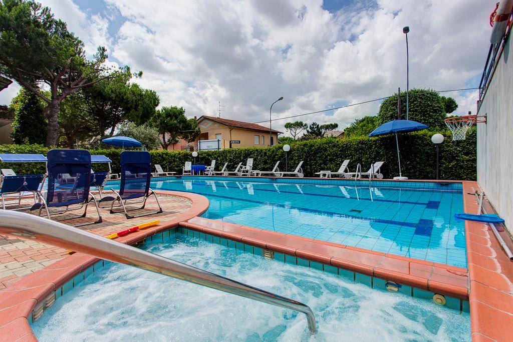Hotel Real Cervia Exterior foto